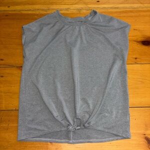 Runway Gray Muscle Tee Knotted Front Girls L 12/14